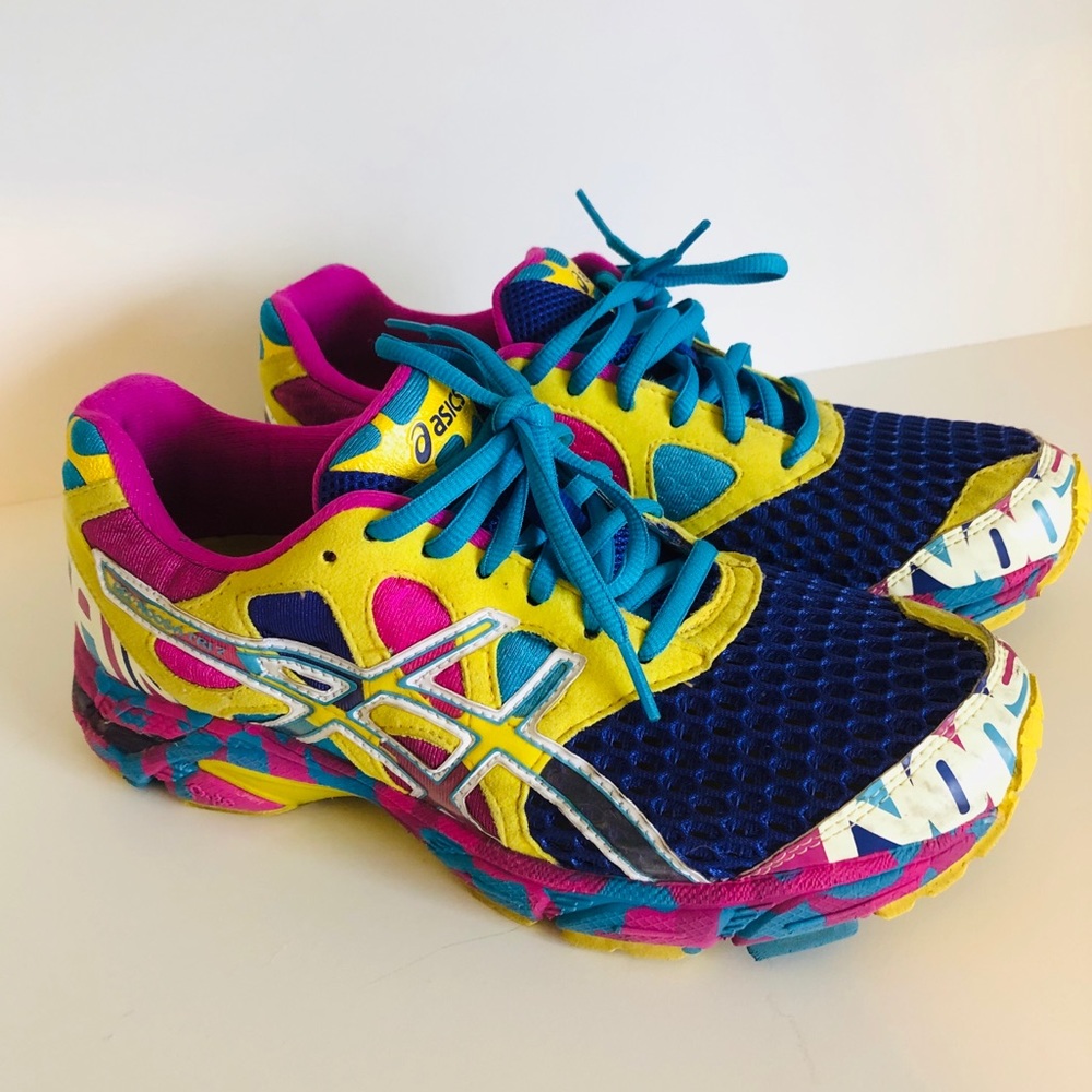 ASICS Gel glow in dark running shoes size 7.5 US
